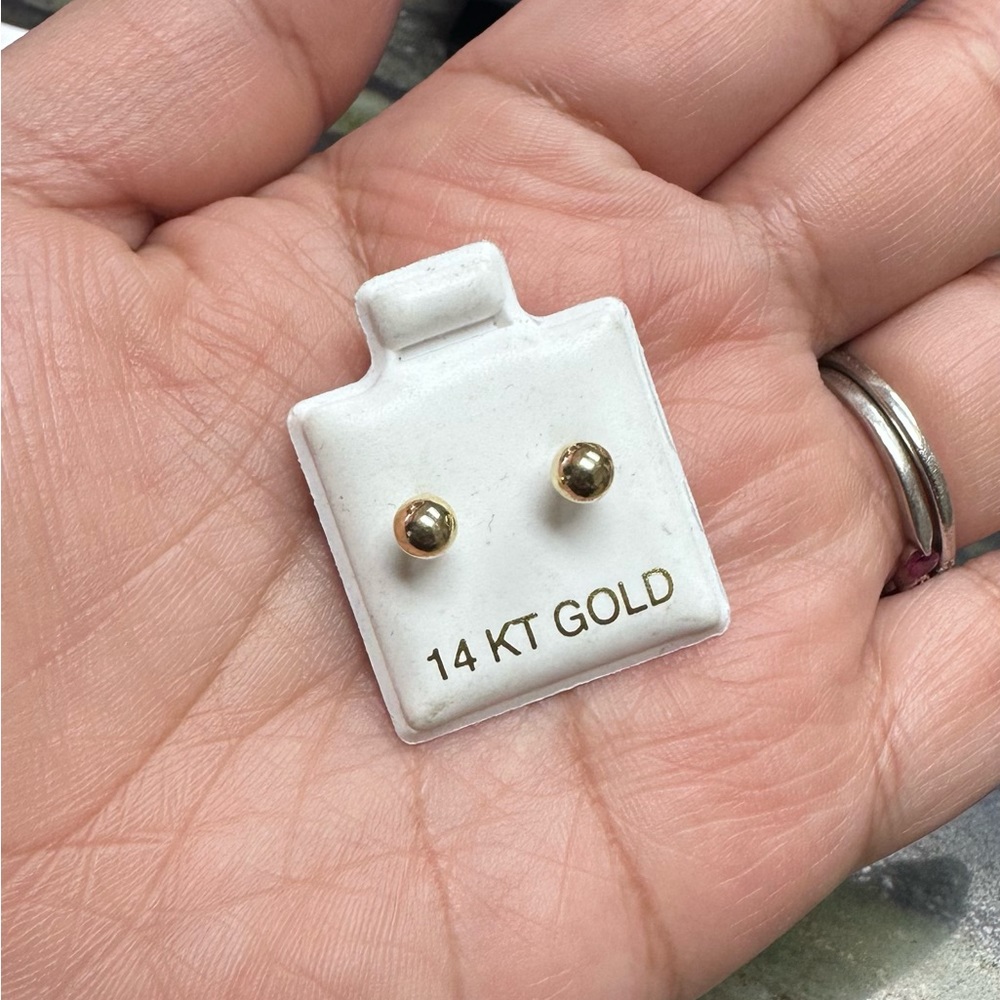Ball Stud Earrings 14k Yellow Gold 5mm Screw Back
